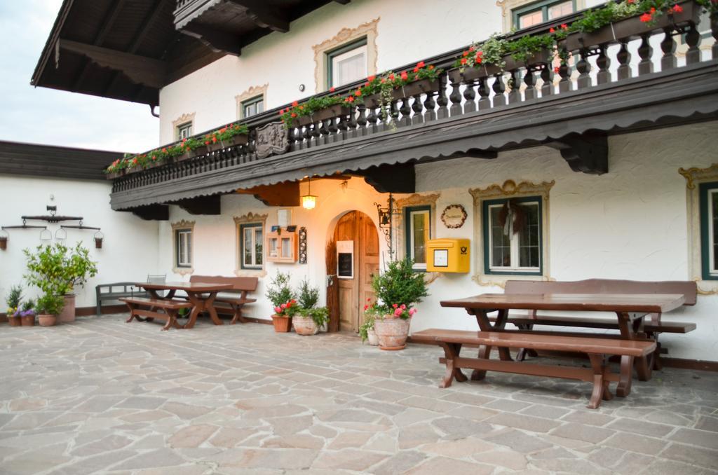 Hotel Restaurant Ferienwohnungen Alpenhof Übersee Екстериор снимка