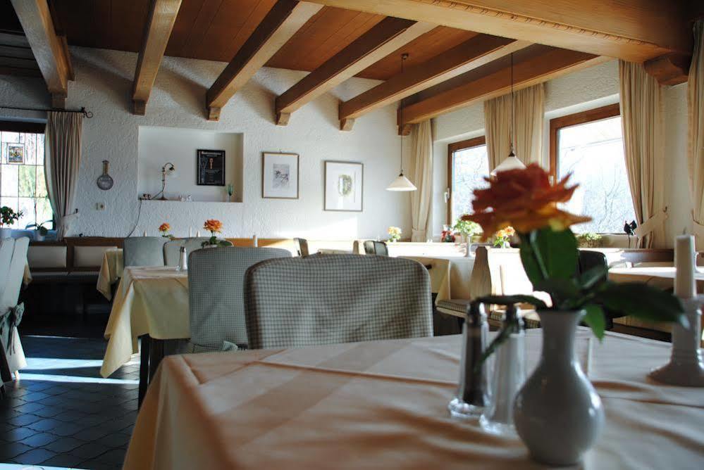 Hotel Restaurant Ferienwohnungen Alpenhof Übersee Екстериор снимка
